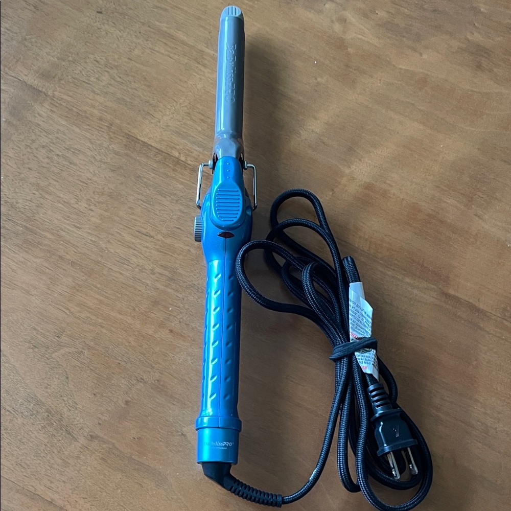 BaByliss PRO Nano Titanium Curling Iron - Vibrant Blue
